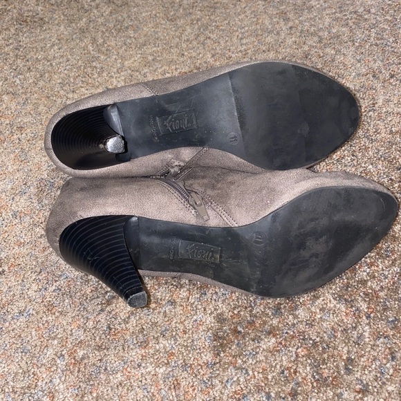 High Heals - Picture 2 of 3